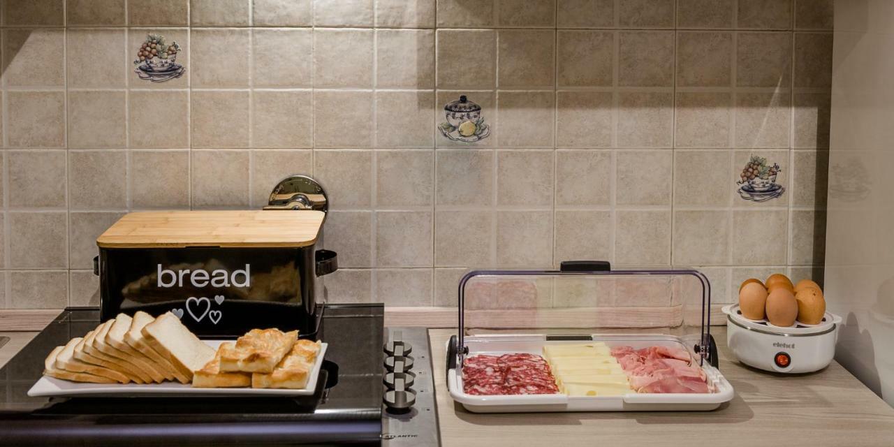 Rooms & Breakfast Dogali Janov Exteriér fotografie